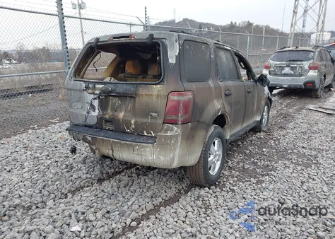 2012 Ford Escape Xlt z USA, uszkodzony, nr VIN 1FMCU9DG9CKB63876